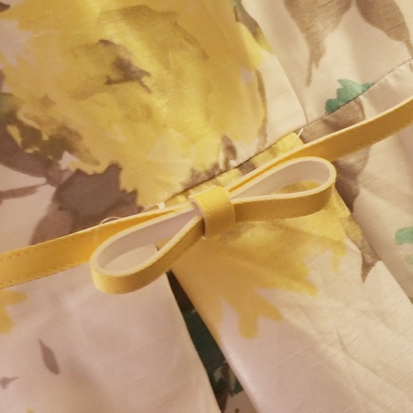 Dress - Picture 4 of 4